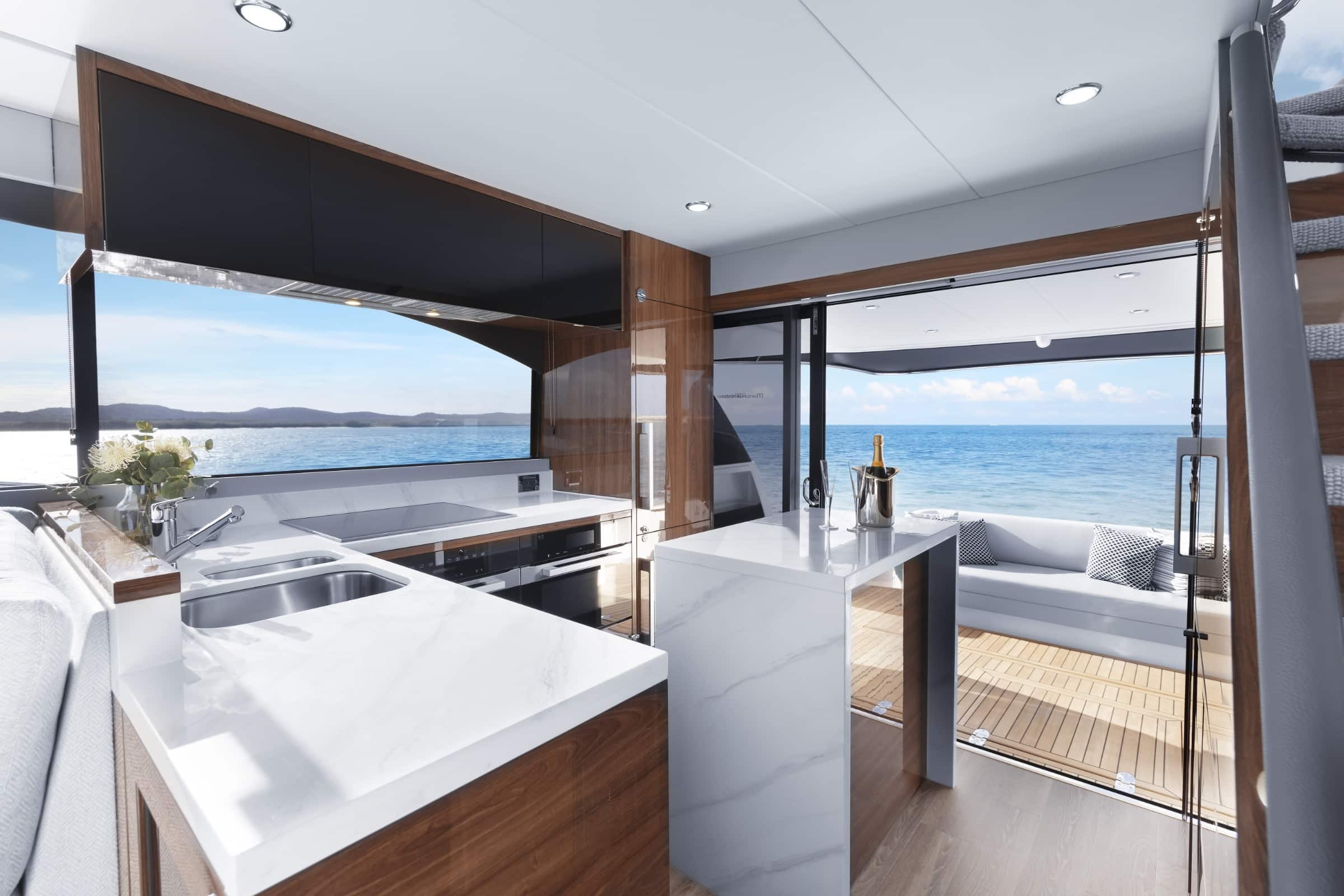 Maritimo M55 Black Edition - SIGNATURE AFT GALLEY